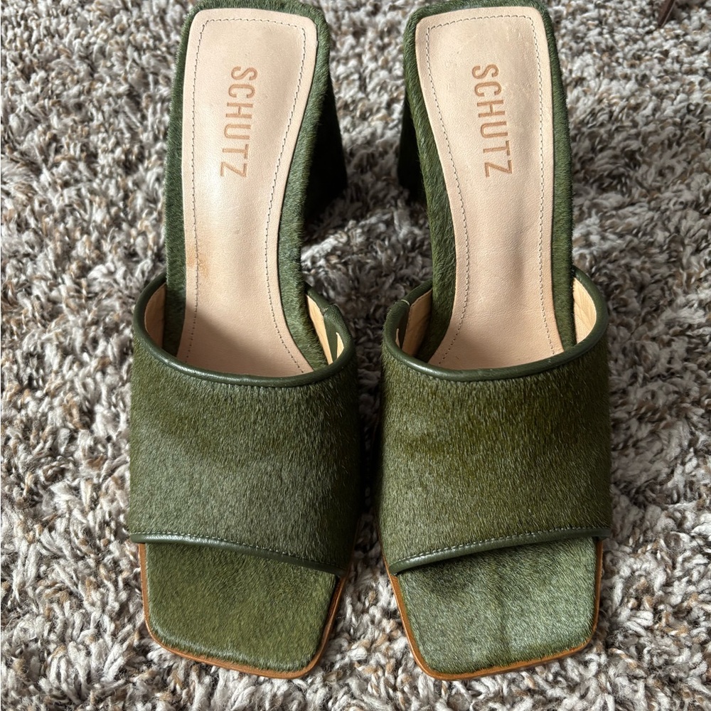 Great Schutz Sandal- never worn